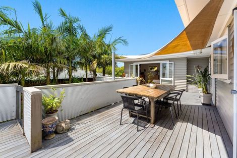 Photo of property in 1/73 Birkdale Road, Birkdale, Auckland, 0626