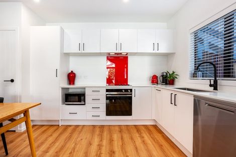Photo of property in 51 Jackson Street, Island Bay, Wellington, 6023