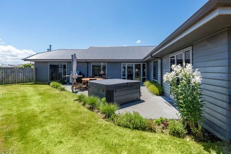 Photo of property in 120 Victory Drive, Wharewaka, Taupo, 3330