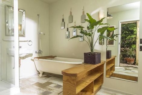 Photo of property in 34 Sandown Road, Rothesay Bay, Auckland, 0630