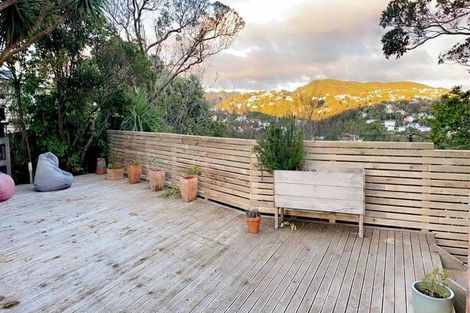 Photo of property in 12 Rodney Street, Northland, Wellington, 6012