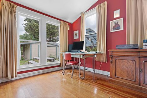 Photo of property in 60 Naples Street, Martinborough, 5711