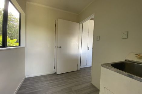 Photo of property in 2/30 Cockayne Crescent, Sunnynook, Auckland, 0620