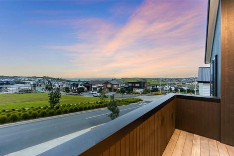 Photo of property in 17 Tupa Street, Long Bay, Auckland, 0630