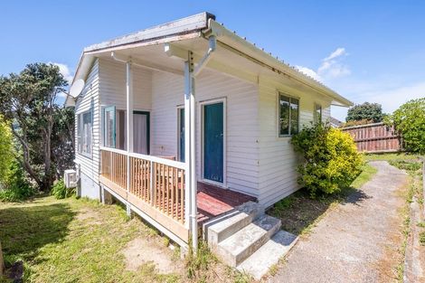 Photo of property in 61 Davidson Crescent, Tawa, Wellington, 5028