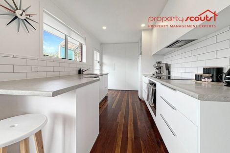 Photo of property in 2 May Avenue, Te Atatu South, Auckland, 0610