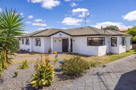 Photo of property in 66 Ayrshire Drive, Grandview Heights, Hamilton, 3200