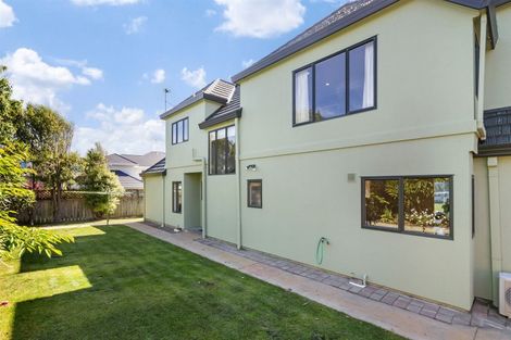 Photo of property in 30 Lanyon Place, Whitby, Porirua, 5024