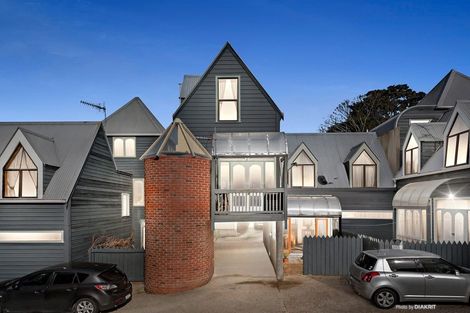 Photo of property in 1u4 Cottleville Terrace, Thorndon, Wellington, 6011