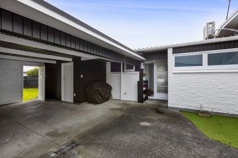 Photo of property in 24 Tukapa Street, Westown, New Plymouth, 4310