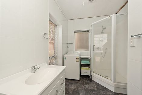 Photo of property in 25 Russleigh Drive, Dinsdale, Hamilton, 3204