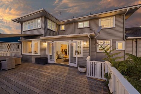 Photo of property in 26 Baring Terrace, Strandon, New Plymouth, 4312