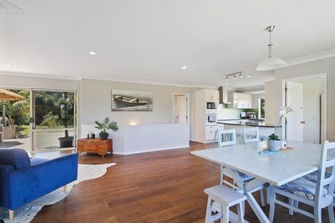 Photo of property in 27 Stella Drive, Clarks Beach, 2122