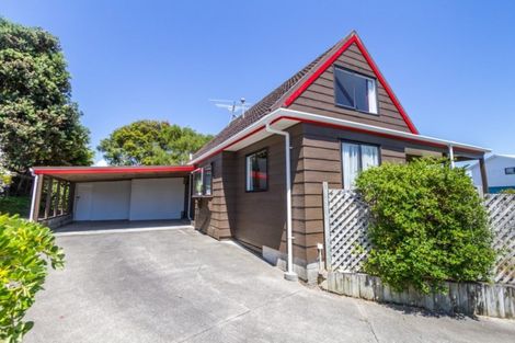 Photo of property in 33 James Cook Drive, Whitby, Porirua, 5024