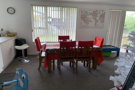 Photo of property in 37 Fernbrook Close, Burswood, Auckland, 2013