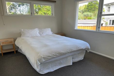 Photo of property in 40 Trinidad Road, Sunnynook, Auckland, 0620
