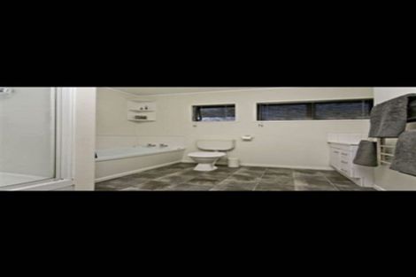 Photo of property in 13 King Richard Place, Browns Bay, Auckland, 0630