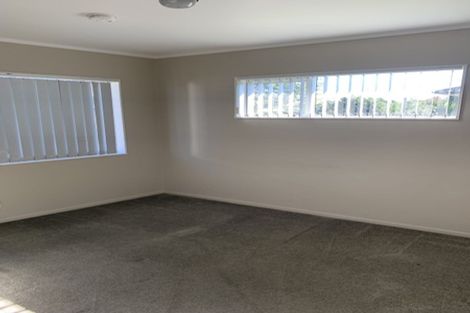 Photo of property in 49 Dungarvon Place, Clendon Park, Auckland, 2103