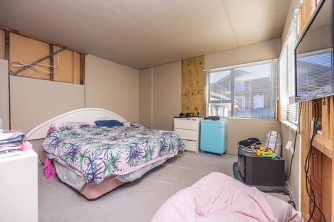 Photo of property in 6 Milwaukee Place, Glendene, Auckland, 0602