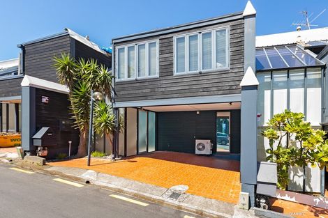 Photo of property in 23 Clermont Terrace, Kelburn, Wellington, 6012