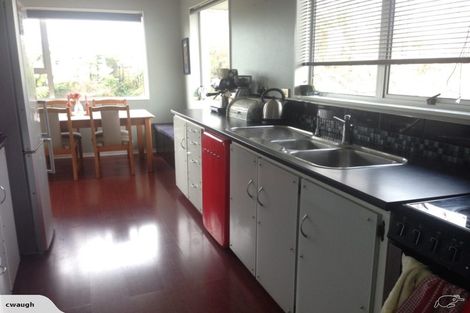 Photo of property in 86 Awanui Street, Merrilands, New Plymouth, 4312
