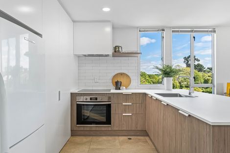 Photo of property in 12/15 Peterborough Street, Christchurch Central, Christchurch, 8013