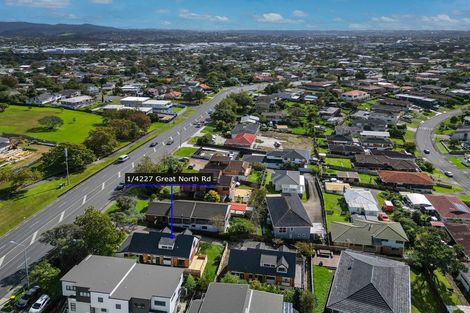 Photo of property in 1/4227 Great North Road, Glendene, Auckland, 0602