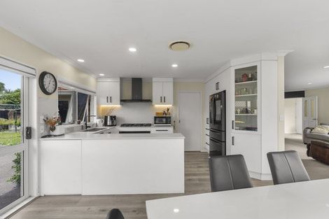 Photo of property in 37 Lotus Avenue, Mount Maunganui, 3116
