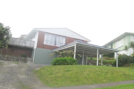 Photo of property in 243 Dowse Drive, Maungaraki, Lower Hutt, 5010
