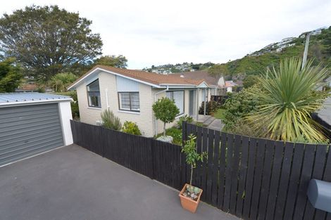 Photo of property in 11 Taupata Street, Redcliffs, Christchurch, 8081