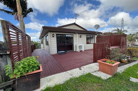 Photo of property in 16 Faram Place, Massey, Auckland, 0614