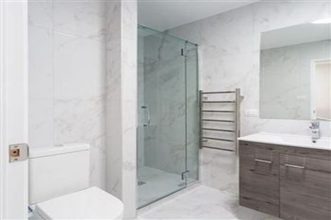 Photo of property in 2b Makura Road, Long Bay, Auckland, 0630