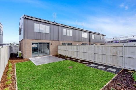 Photo of property in 22 Kawe Marie Lane, Takanini, 2112