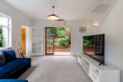 Photo of property in 210 Sydney Street West, Thorndon, Wellington, 6011