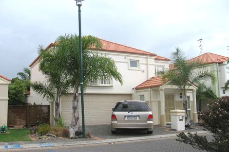 Photo of property in 12 Pilsdon Place, New Lynn, Auckland, 0600