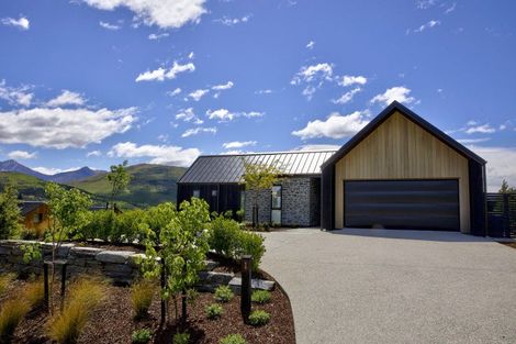 Photo of property in 1 Chimney Lane, Jacks Point, Queenstown, 9371