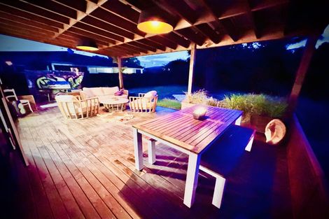 Photo of property in 50 Great North Road, Riverhead, 0820