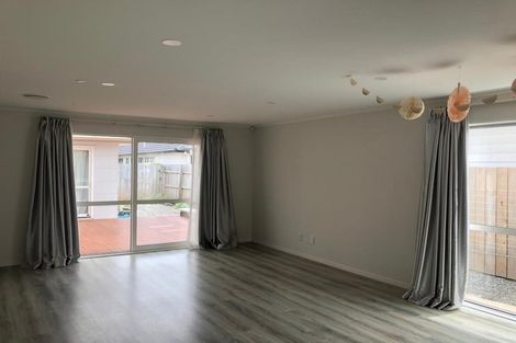 Photo of property in 13 Takahe Avenue, Takanini, 2112