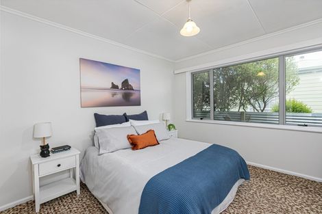 Photo of property in 2 Melville Street, Waipawa, 4210