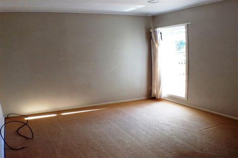 Photo of property in 13 Kervil Avenue, Te Atatu Peninsula, Auckland, 0610