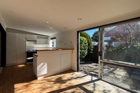 Photo of property in 27 Grassmere Street, Papanui, Christchurch, 8052