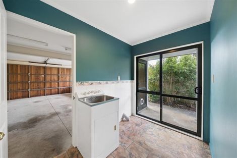 Photo of property in 23 Amesbury Drive, Churton Park, Wellington, 6037