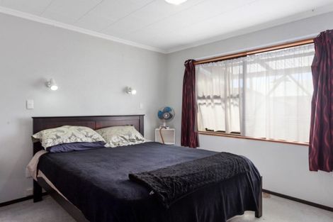 Photo of property in 2 Edgewater Grove, Whakatane, 3120