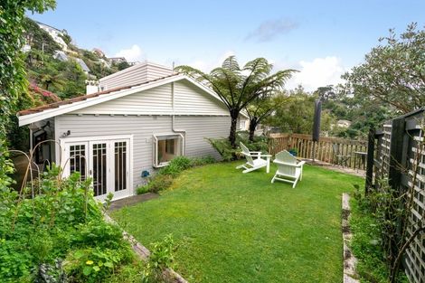 Photo of property in 35 The Rigi, Northland, Wellington, 6012