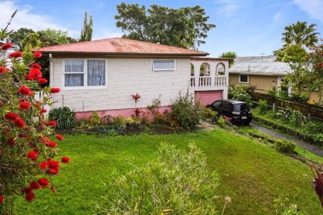 Photo of property in 27 Sunvue Road, Glen Eden, Auckland, 0602