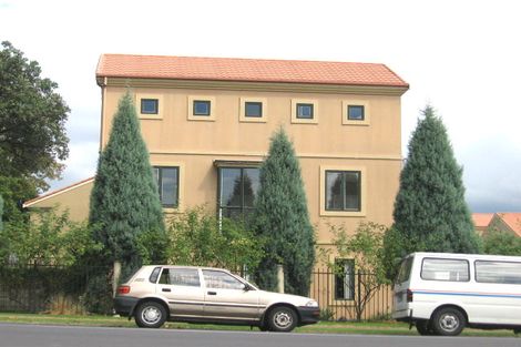Photo of property in Tuscany Towers, 24/1 Ambrico Place, New Lynn, Auckland, 0600
