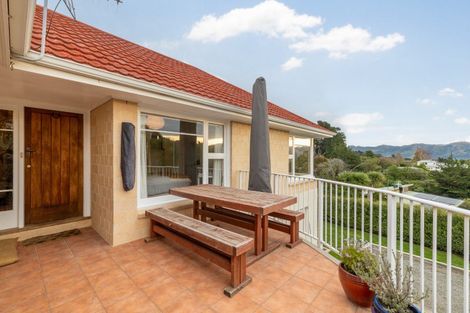Photo of property in 27 Whero Avenue, Diamond Harbour,  8971