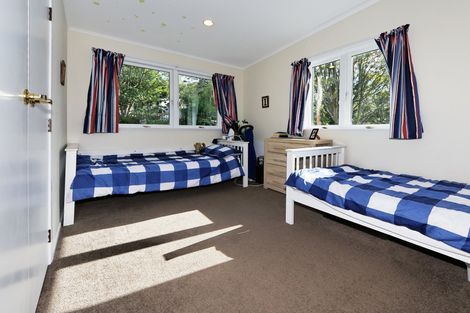 Photo of property in 198 Golf Road, Titirangi, Auckland, 0604