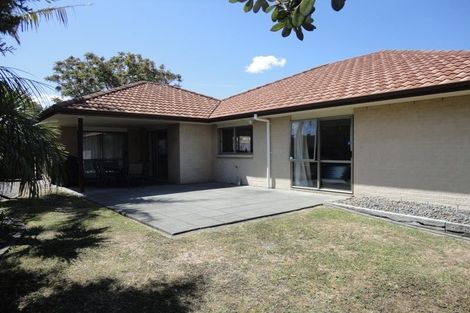 Photo of property in 14 Gilford Place, East Tamaki Heights, Auckland, 2016