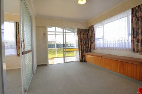 Photo of property in 16 Oberon Street, Stratford, 4332